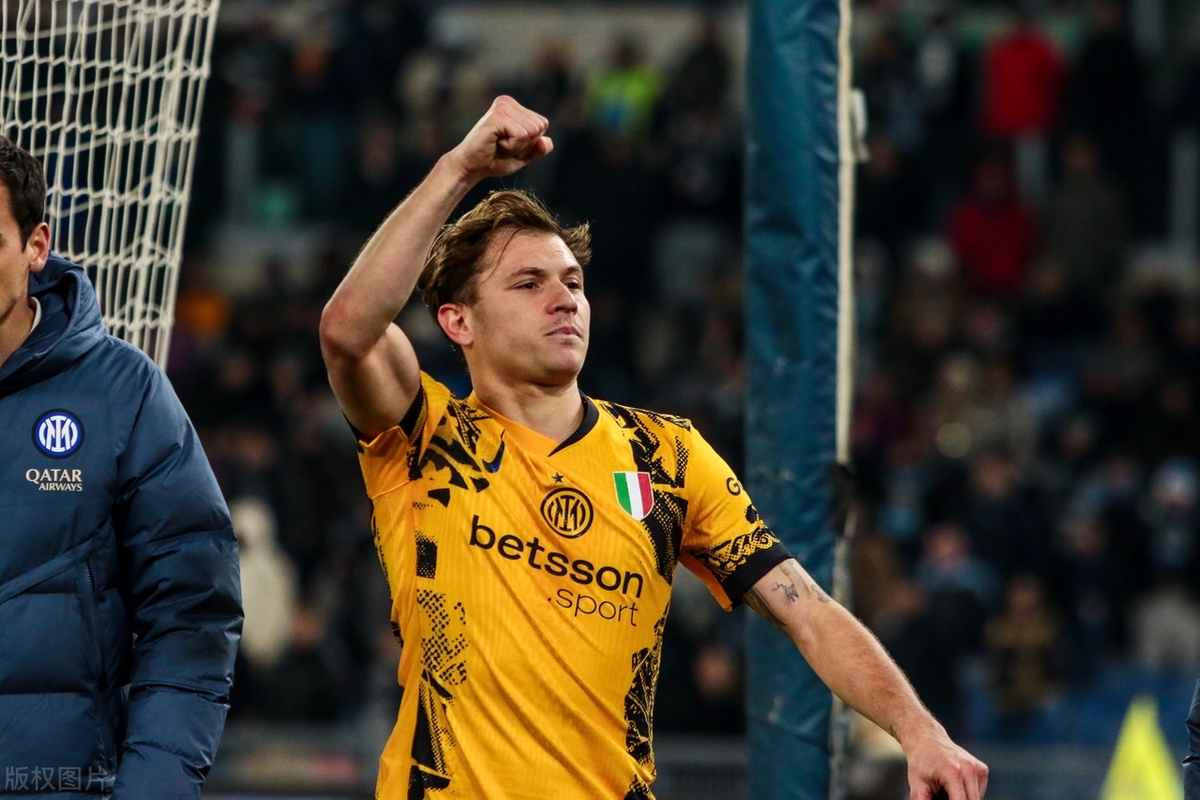 包含转会期拉齐奥豪取连胜转折点里尔伤情更新，今晚多特蒙德门线救险瞬间刷屏的词条